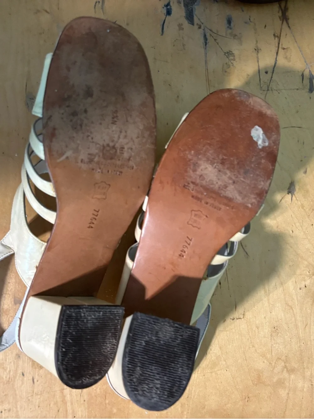 Vintage 1970’s Woman’s Cream Slingback Hushpuppy Sandals